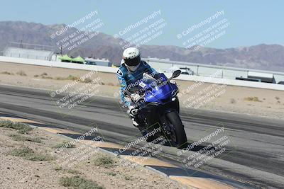 media/Oct-30-2025-Racers Edge (Thu) [[dabbdaf680]]/3-B Group/Session 3 (Turn 15 Inside)/